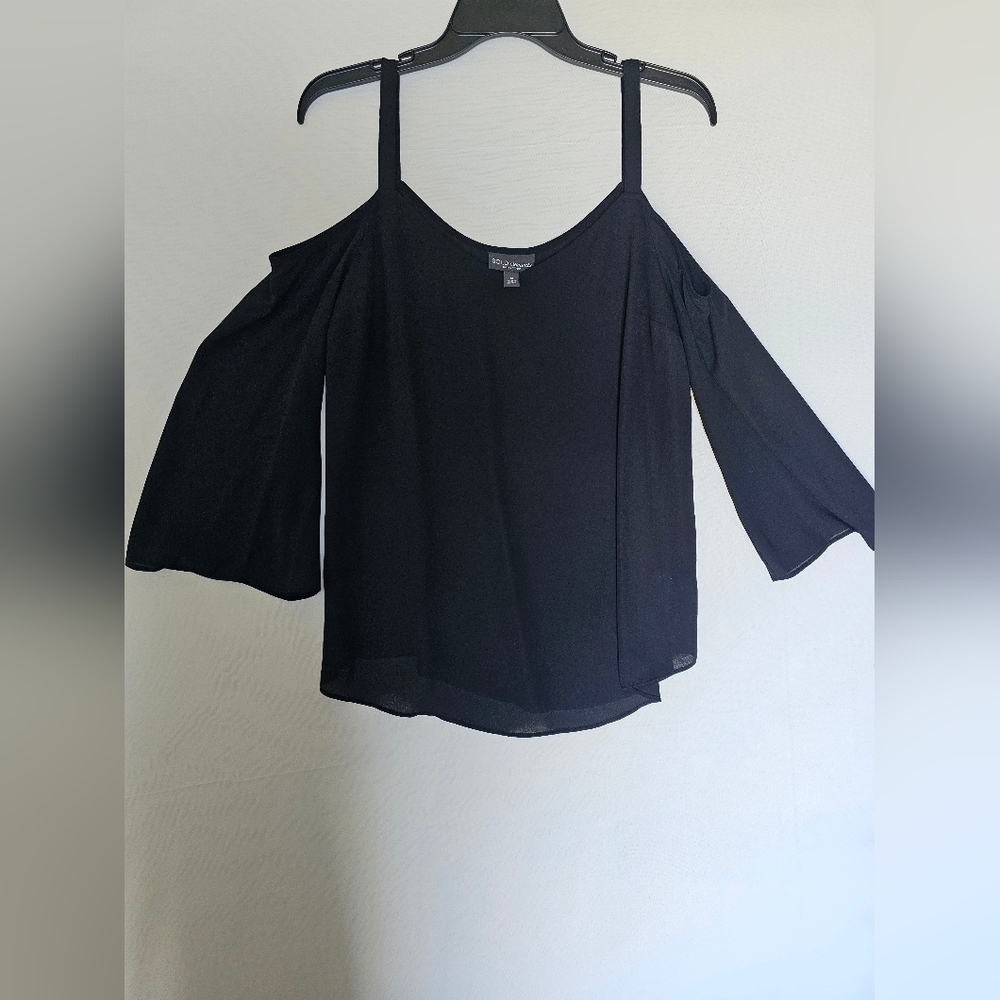 Bold Elements Black Cold-Shoulder Blouse - Picture 3 of 12